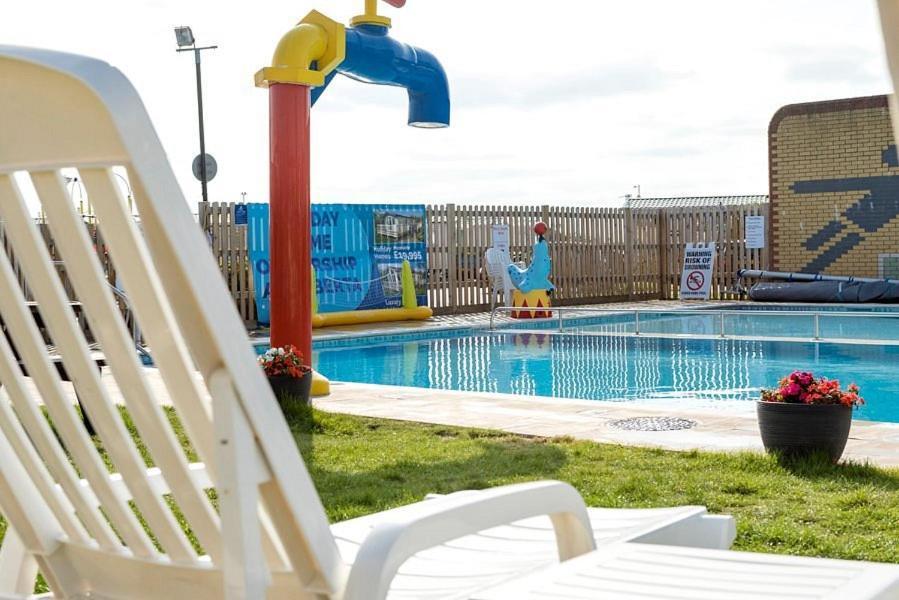 Luxury Whitstable Caravan Seasalter Екстериор снимка