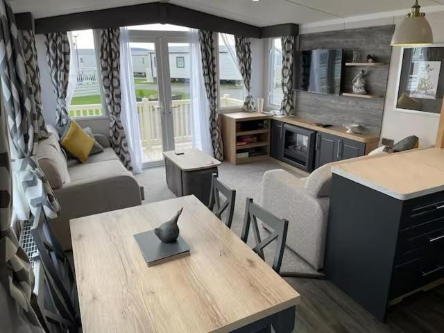 Luxury Whitstable Caravan Seasalter Екстериор снимка